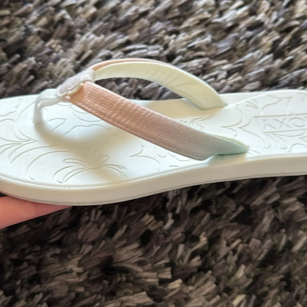 Women’s Roxy Flip Flops Size 8 - Picture 4 of 4
